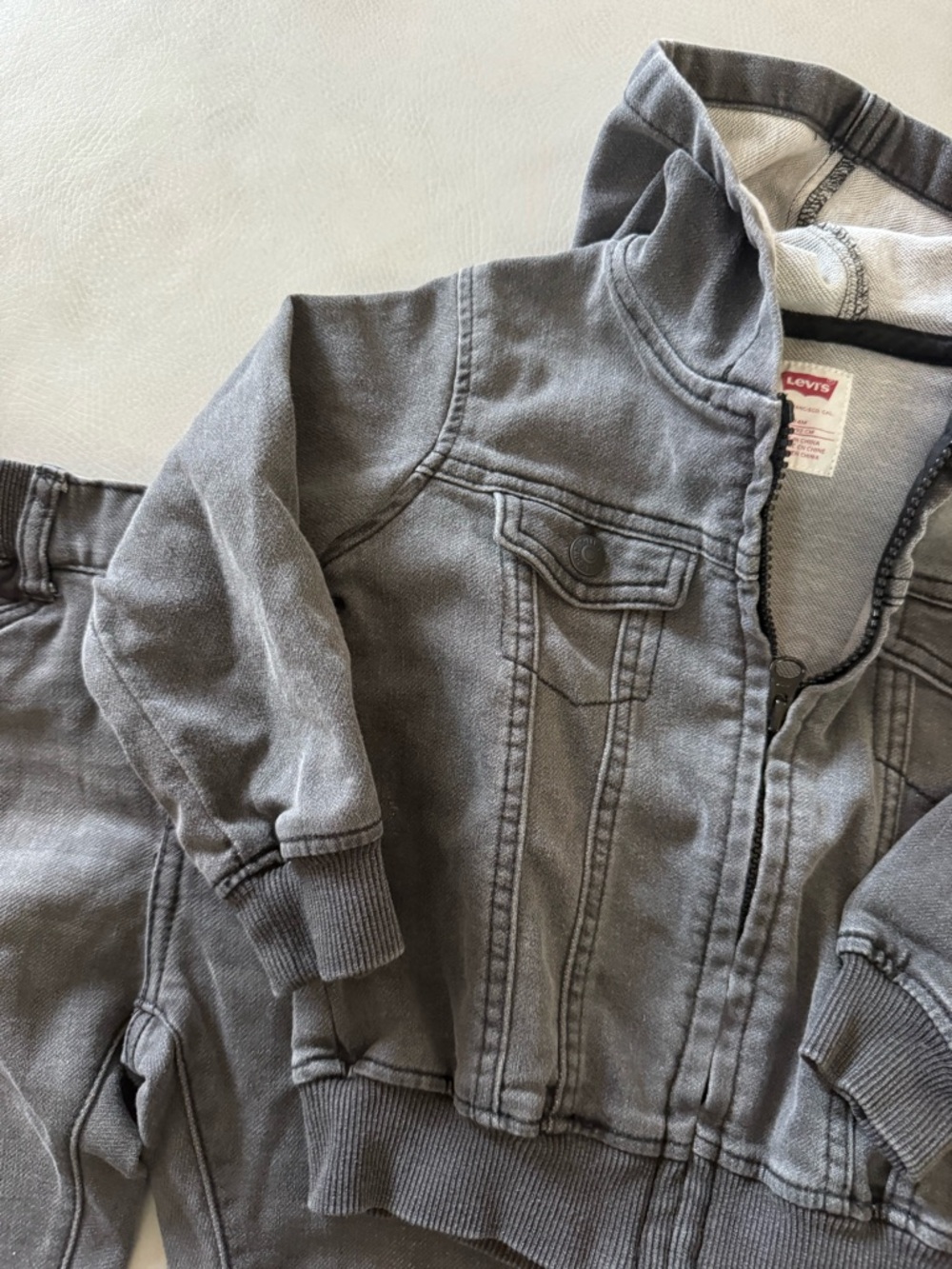 Levi’s Knit Denim Set 🖤 (24 months) - Picture 5 of 6